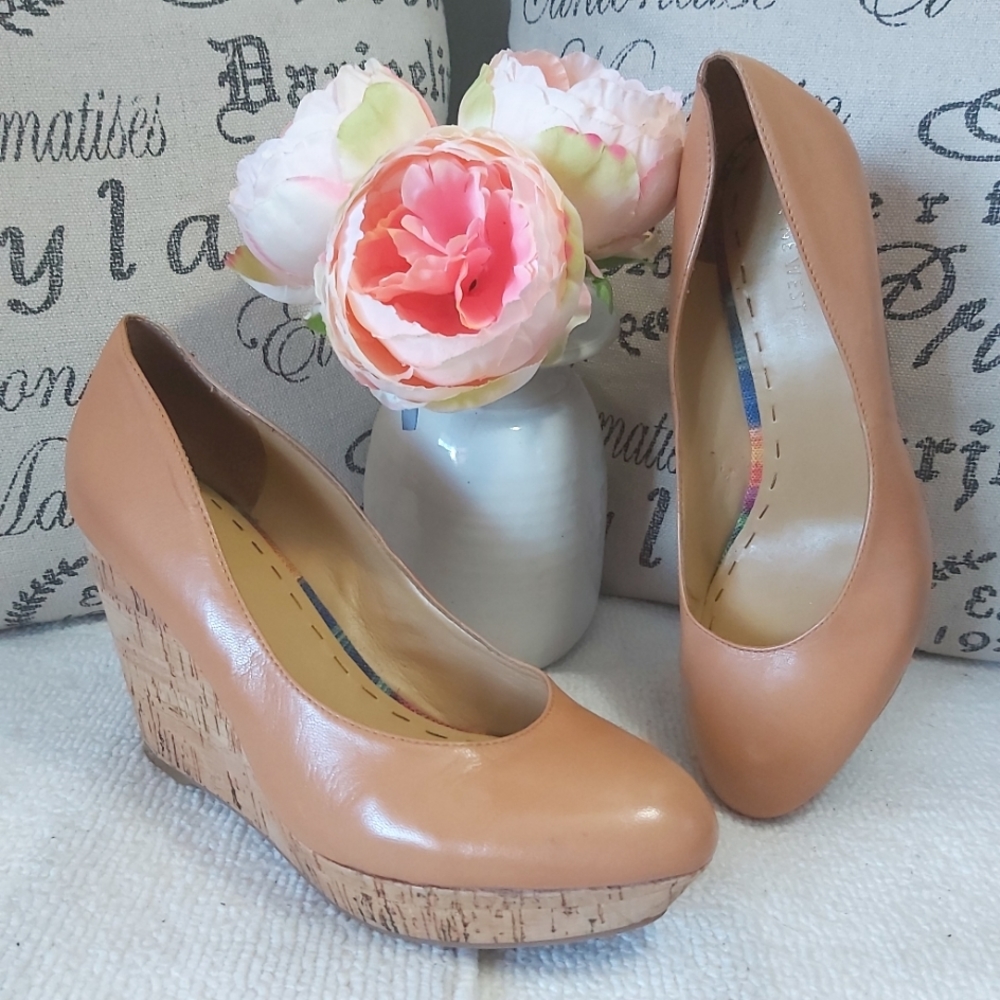 Nine West leather wedge heels pumps camel tan cork 4" neutral